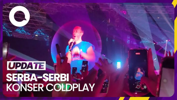 Serba-serbi Konser Coldplay: Chris Martin Nyeker-Pantun Pinjam Seratus