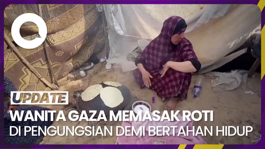 Sekelompok Wanita Gaza Mencoba Memasak di Pengungsian Demi Bertahan Hidup