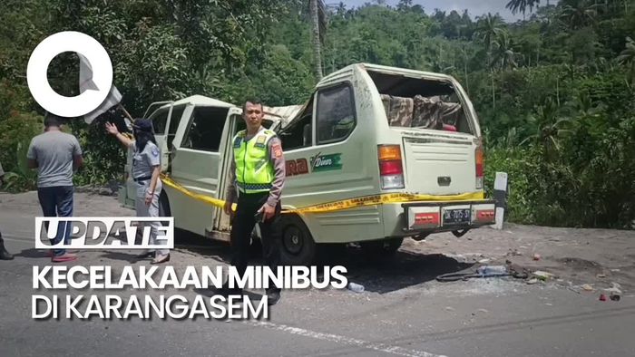 Minibus Rem Blong Tabrak Pikap di Karangasem, 6 Orang Tewas