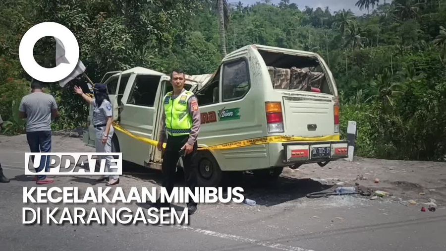 Minibus Rem Blong Tabrak Pikap di Karangasem, 6 Orang Tewas