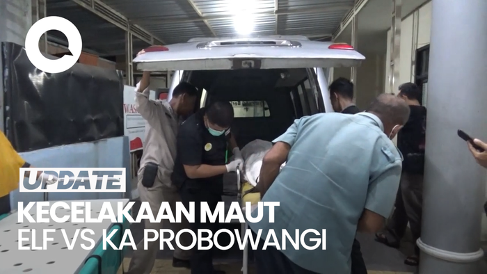Kecelakaan Maut Elf Tertabrak KA Probowangi Tewaskan 11 Orang di Lumajang
