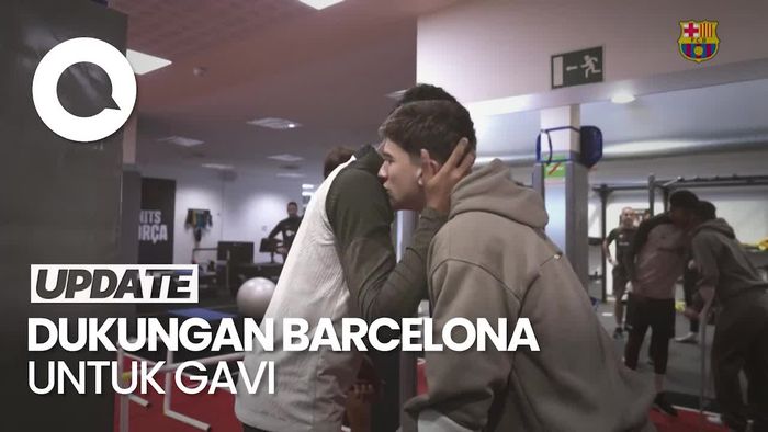 Pakai Kruk ke Tempat Latihan Barcelona, Gavi Disambut Hangat Xavi Cs