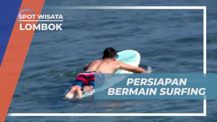 Persiapan Surfing di Pantai Senggigi Lombok