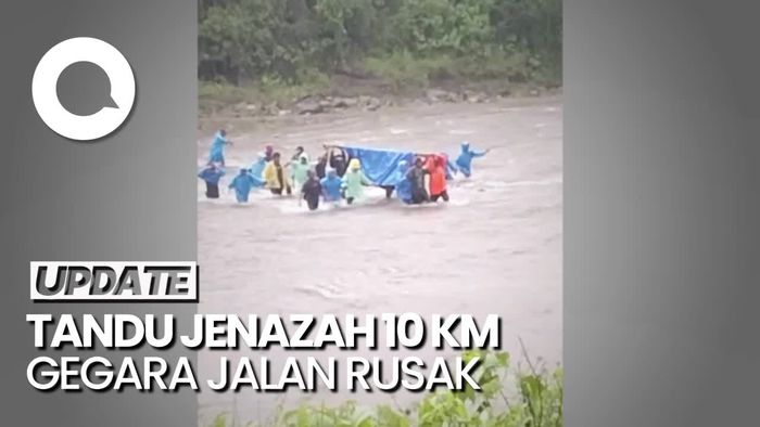 Warga Tandu Jenazah 10 Km-Seberangi Sungai karena Jalan Rusak di Polman