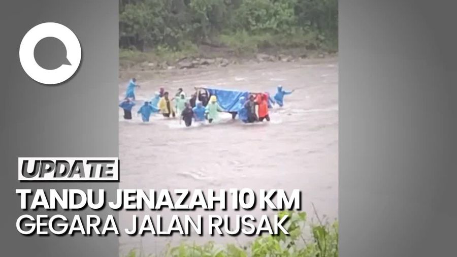 Warga Tandu Jenazah 10 Km-Seberangi Sungai karena Jalan Rusak di Polman