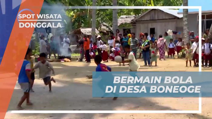 Adu Ketangkasan Bermain Bola Bersama Anak-anak Desa Boneoge Donggala