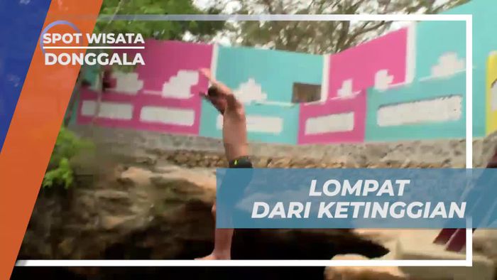 Momen Seru Lompat dan Menyelam di Pusat Laut Donggala 