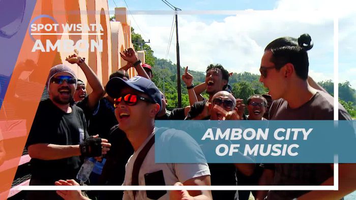 Bernyanyi Merdu di Monumen Ambon City of Music