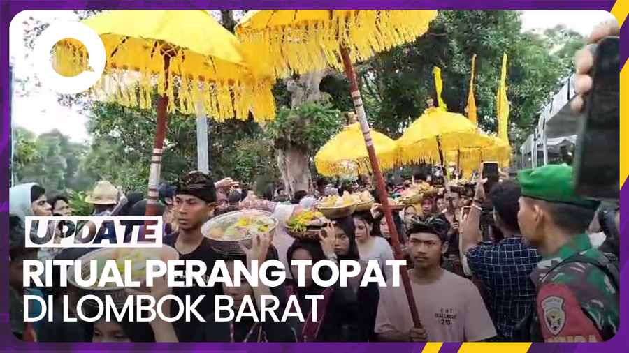 Momen Ribuan Warga Lombok Barat Ikuti Ritual Perang Topat 