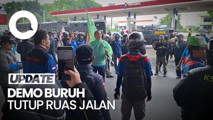 Kejebak Macet Imbas Demo, Warga Bekasi: Mudah-Mudahan Niat Buruh Kesampaian