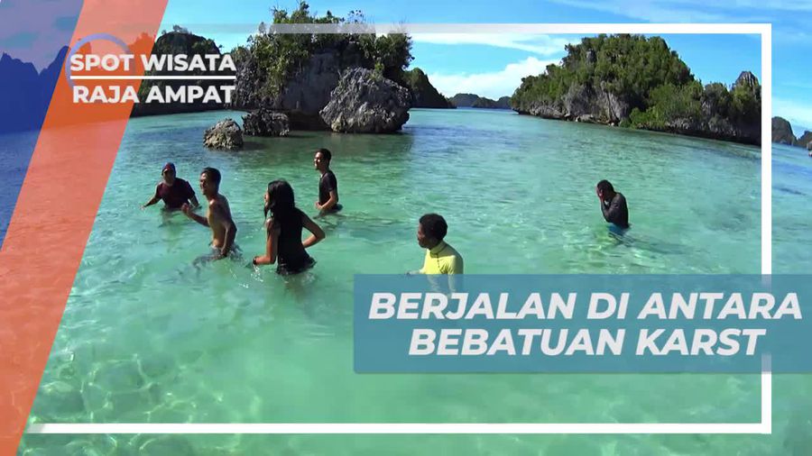 Mencoba Berjalan di Antara Bebatuan Karst Pulau Yapap Raja Ampat 
