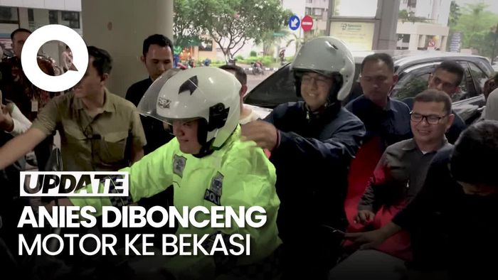 Momen Anies Dibonceng Motor Patwal Hadiri Haul KH Noer Ali di Bekasi