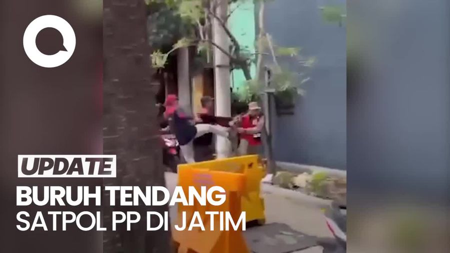 Video Buruh Lancarkan Tendangan Kungfu ke Satpol PP saat Demo UMK