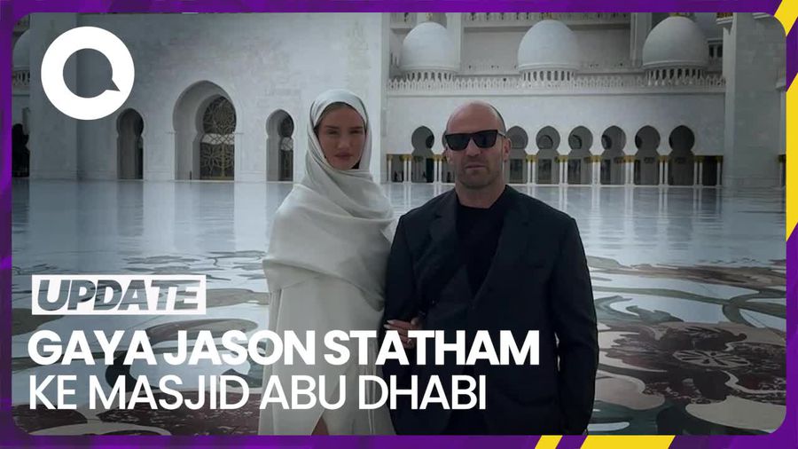 Gaya Jason Statham dan Istri Berkunjung ke Masjid Agung Sheikh Zayed Abu Dhabi