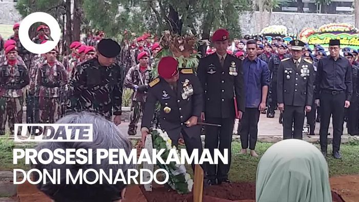 Panglima TNI Pimpin Upacara Pemakaman Doni Monardo di TMP Kalibata