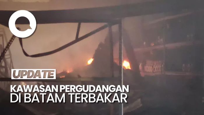 Kebakaran Kawasan Pergudangan di Batam, Petugas Terkendala Sumber Air