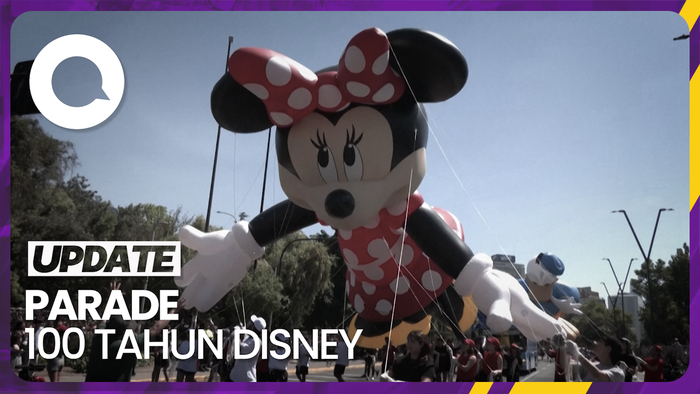 Parade Natal Tandai 100 Tahun Disney di Chili