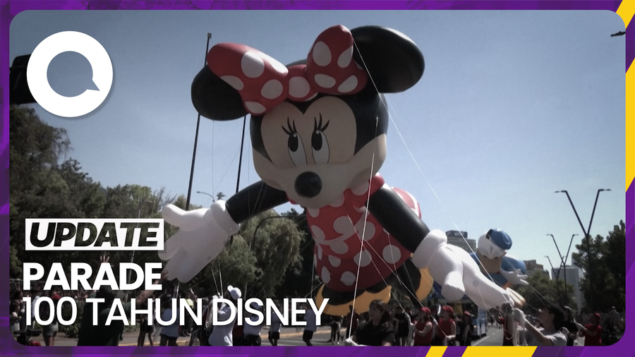 Parade Natal Tandai 100 Tahun Disney di Chili