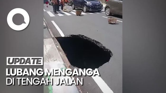 Penampakan Lubang Menganga di Jalanan Kota Malang