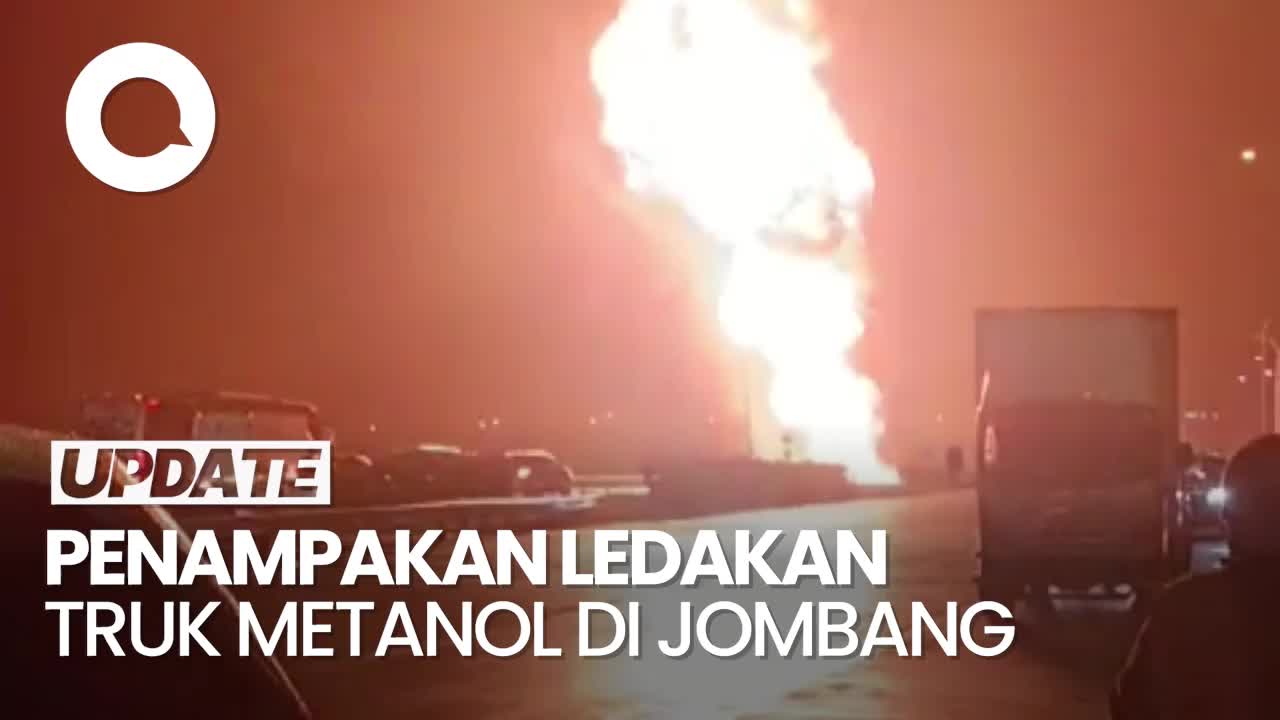 Truk Tangki Metanol Meledak Di Tol Jombang, Api Menjulang Tinggi