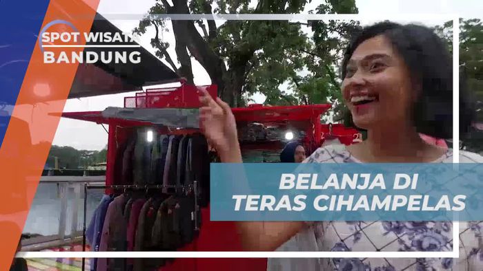 Berbelanja Aneka Koleksi Unik di Teras Cihampelas Bandung 