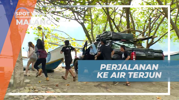Menikmati Indahnya Pemandangan Alam Menuju Pantai Banyu Anjlok, Malang