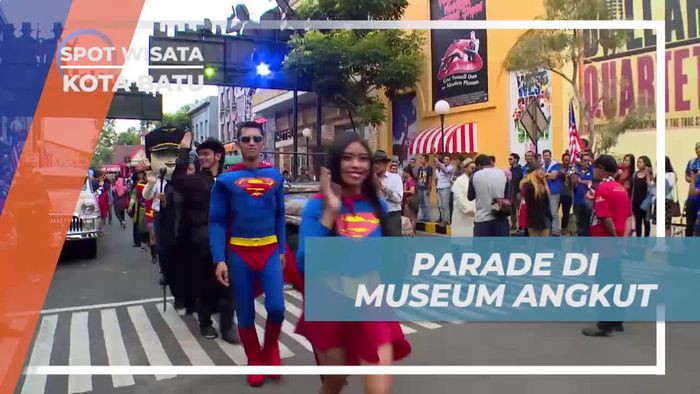 Serunya Menjadi Tokoh Film Mengikuti Parade di Taman Wisata, Kota Batu 