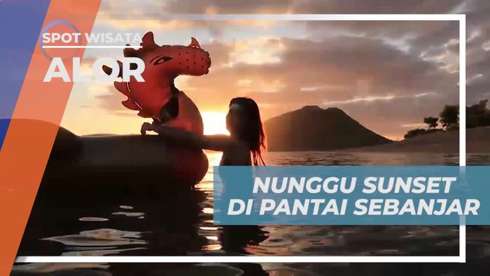 Menanti Momen Matahari Tenggelam di Pantai Sebanjar Alor