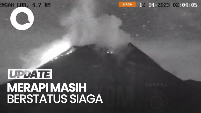 Penampakan Gunung Merapi Muntahkan Guguran Lava Sejauh 1.7 Km