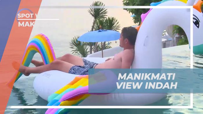 Bersantai di Atas Floaties Sambil Menikmati View Laut Lepas yang Indah, Makassar