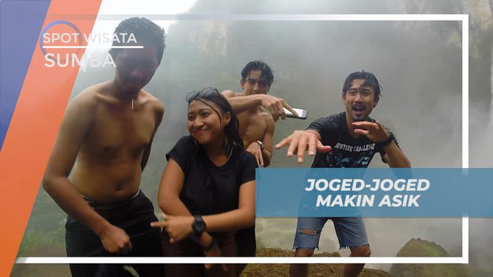 Berbagi Keseruan Menikmati Derasnya Aliran Air Terjun Matayangu, Sumba