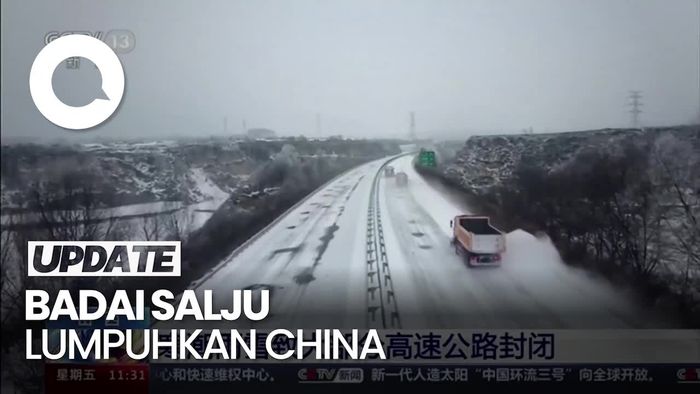 300 Ruas Jalan di China Lumpuh Akibat Salju Tebal