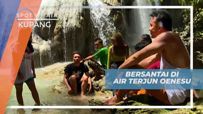 Menikmati Waktu Liburan, Bersantai di Tepi Aliran Air Terjun  Oenesu, Kupang