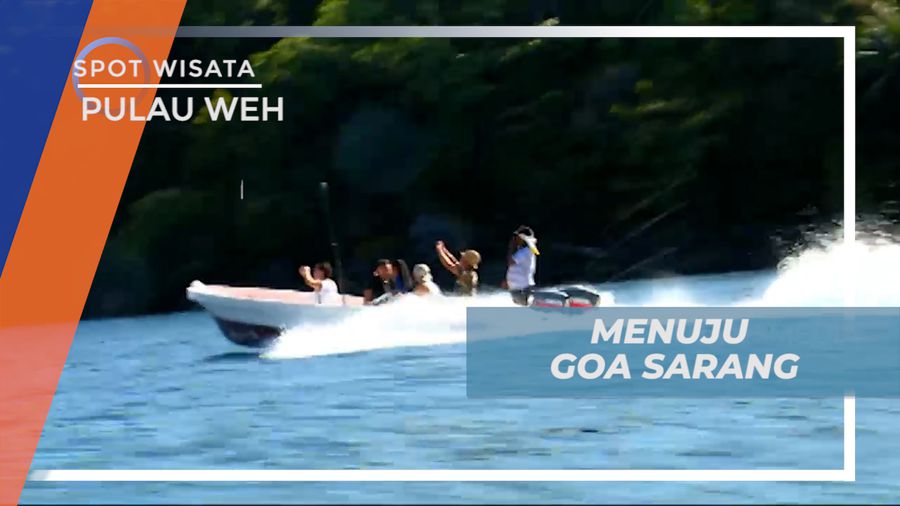 Membelah Lautan Menuju Goa Sarang yang Berada di Bibir Laut, Pulau Weh