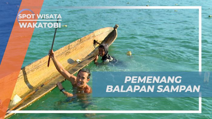 Menjalin Keseruan Bermain Sampan di Laut Darawa, Wakatobi