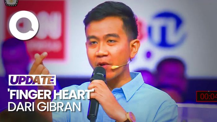 Gibran Beri Simbol Finger Heart Seusai Sampaikan Visi-Misi