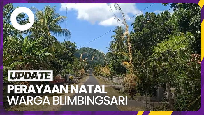 Jelang Natal, Warga Blimbingsari Mulai Pasang Penjor