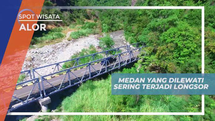 Melintasi Jalur Rawan Longsor di Pulau Alor