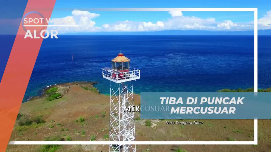 Tiba di Puncak Mercusuar, Menikmati Keindahan Alam Pulau Alor