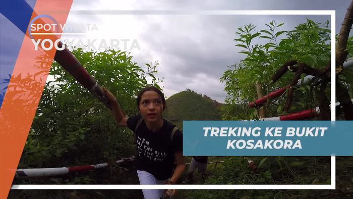 Berjalan Menuju Bukit Kosakora yang Populer di Gunung Kidul Yogyakarta 