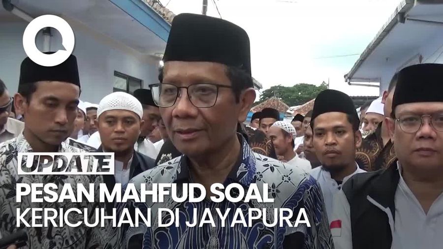 Mahfud Minta Aparat Persuasif Tangani Massa Pengantar Jenazah Lukas Enembe