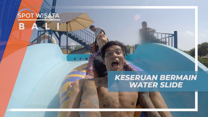 Serunya Meluncur Menggunakan Ban Karet di Wahana Water Slide, Bali