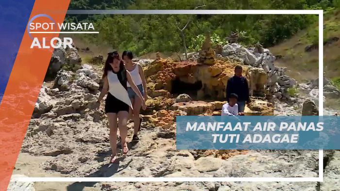 Mencoba Berjuta Manfaat Sumber Air Panas Tuti Adagae, Alor