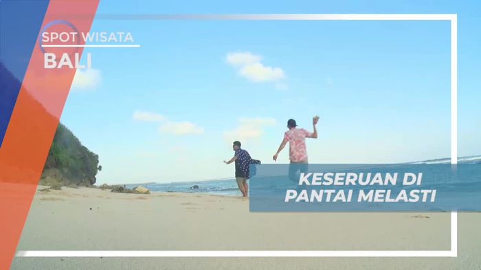 Bermain di Pantai Melasti, Ditemani Keindahan Alamnya, Bali