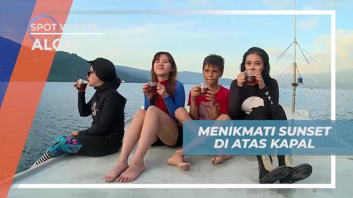 Menghabiskan Sore, Menikmati Indahnya Lukisan Senja di Atas kapal, Alor