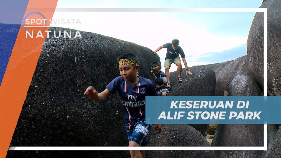 Seru-seruan Bareng Anak-anak di Antara Celah Batuan Granit Raksasa, Kepulauan Riau