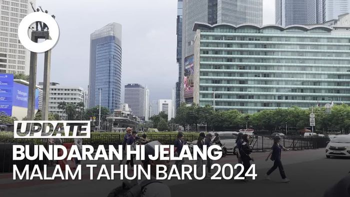 Suasana Bundaran HI Jelang Perayaan Malam Tahun Baru 2024