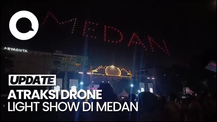 Atraksi Drone Light Show saat Malam Tahun Baru di Medan