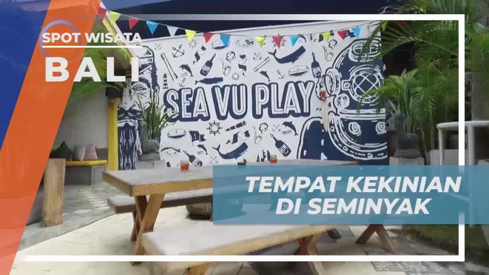 Berkunjung ke Kafe Dengan Nuansa Tropikal di Seminyak Bali