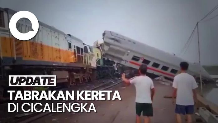 Adu Banteng KA Turangga dan KA Bandung Raya, Masinis Masih Terjepit